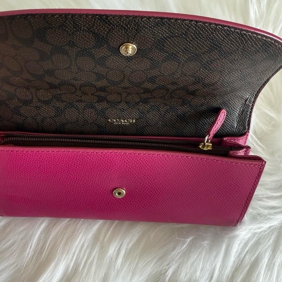 Coach Wallet - Picture 6 of 9
